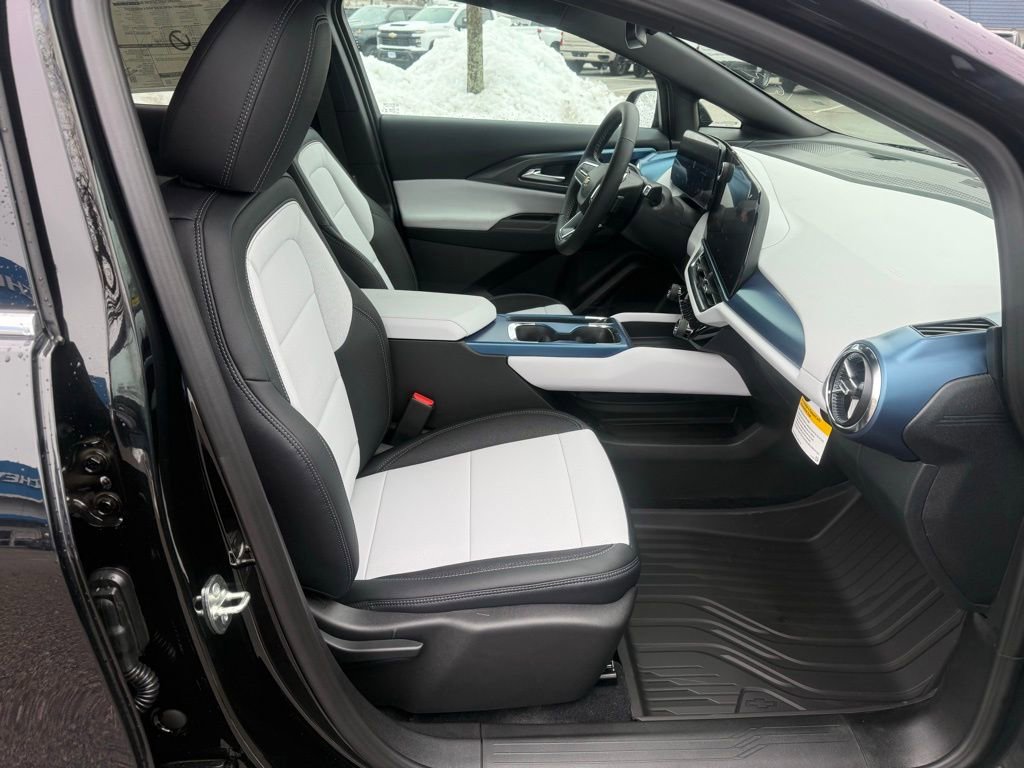 New 2026 Chevrolet Equinox EV LT FWD image 13