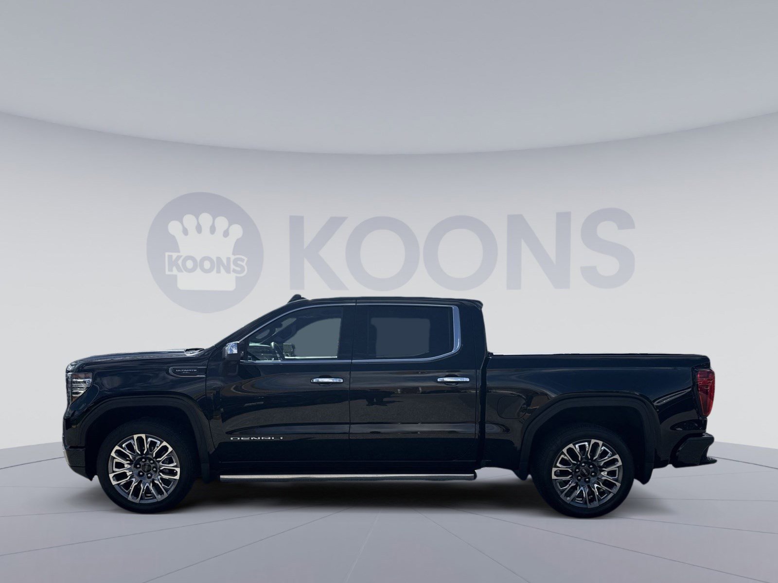 Used 2025 GMC Sierra 1500 Denali Ultimate AWD/4WD image 2