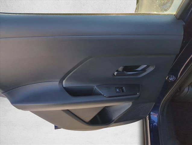 Used 2025 Nissan Kicks S FWD image 9