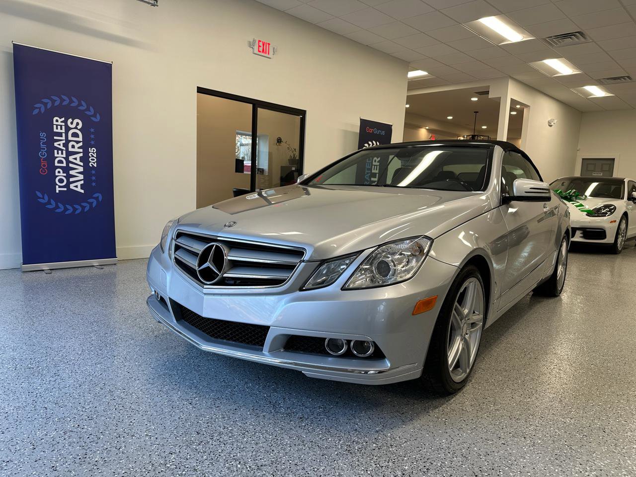 Used 2011 Mercedes-Benz E 350 Cabriolet image 3