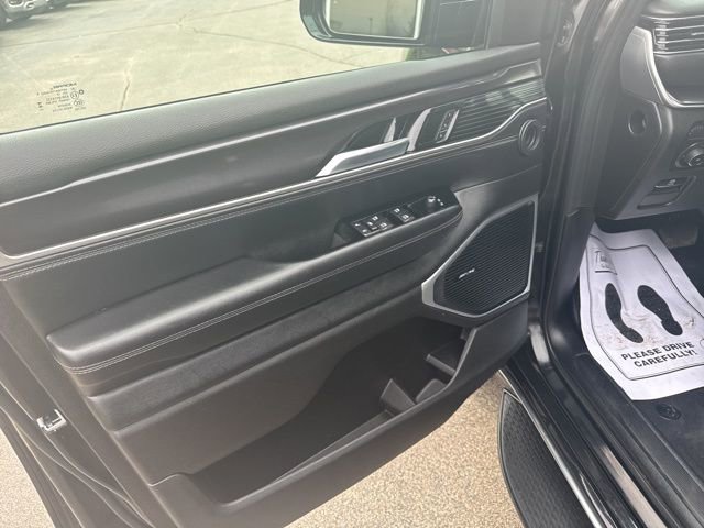 Certified 2024 Jeep Wagoneer 4WD image 30