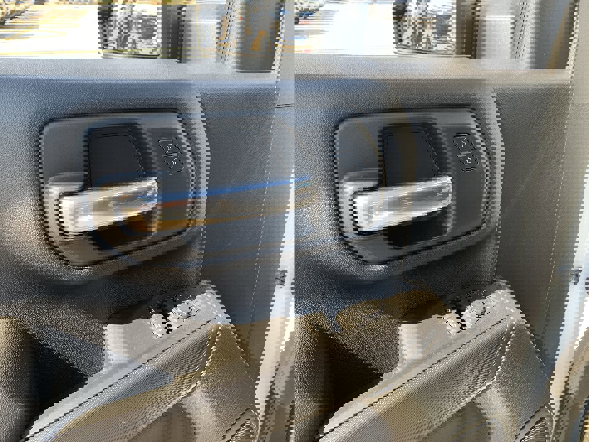 New 2025 GMC Sierra 3500 Pro w/ Convenience Package image 30