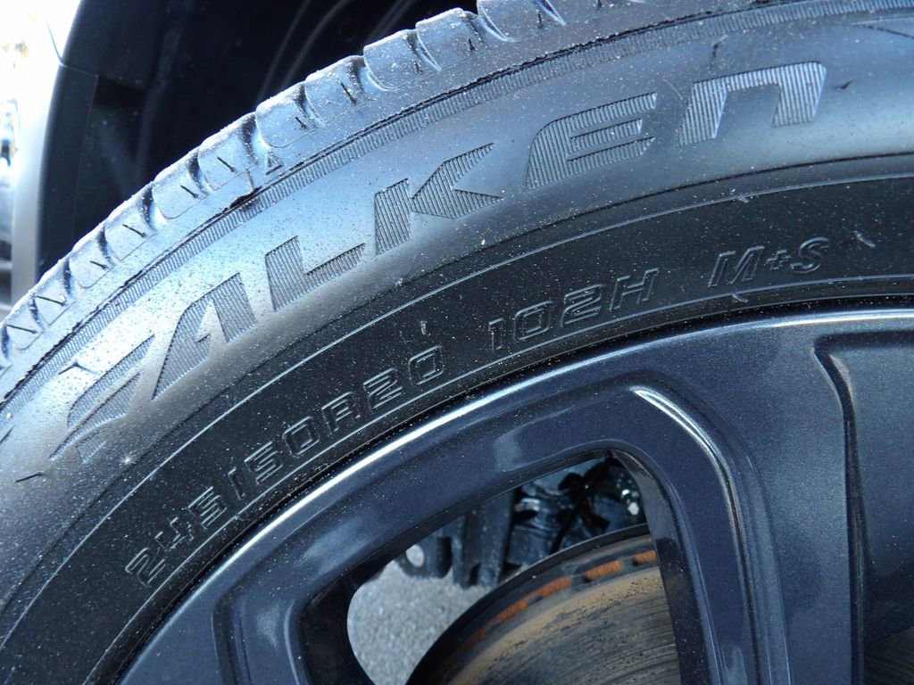 Used 2025 Subaru Ascent Onyx Edition w/ Onyx Package image 31