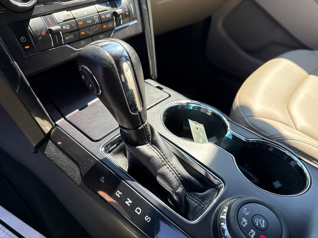 Used 2019 Ford Explorer XLT w/ Equipment Group 202A AWD/4WD image 37