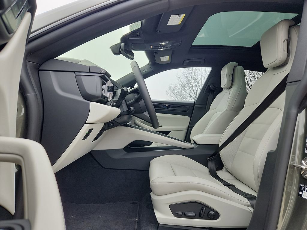 New 2026 Porsche Macan 4 Electric AWD/4WD image 5