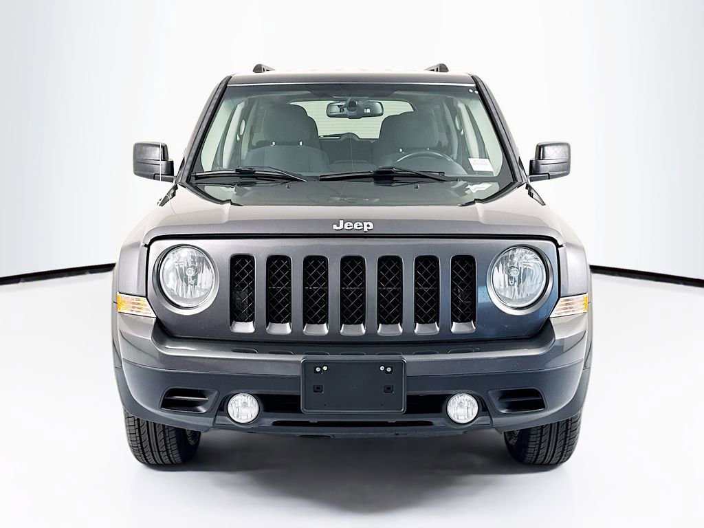 Used 2017 Jeep Patriot Latitude image 2
