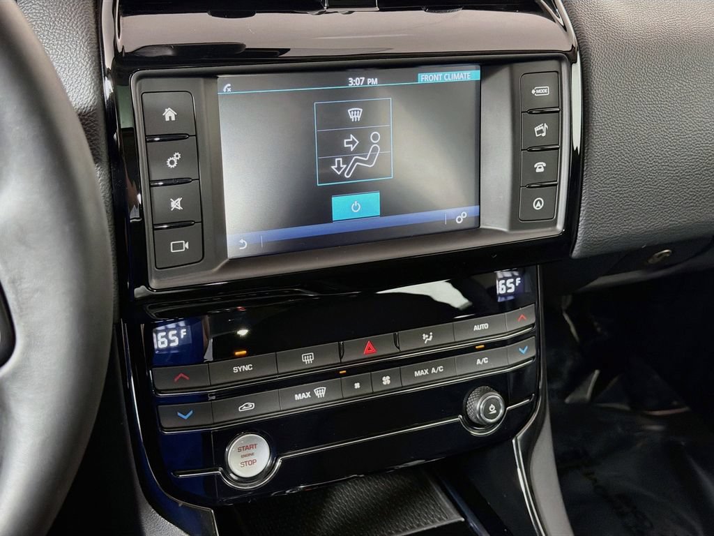 Used 2018 Jaguar XE RWD image 16