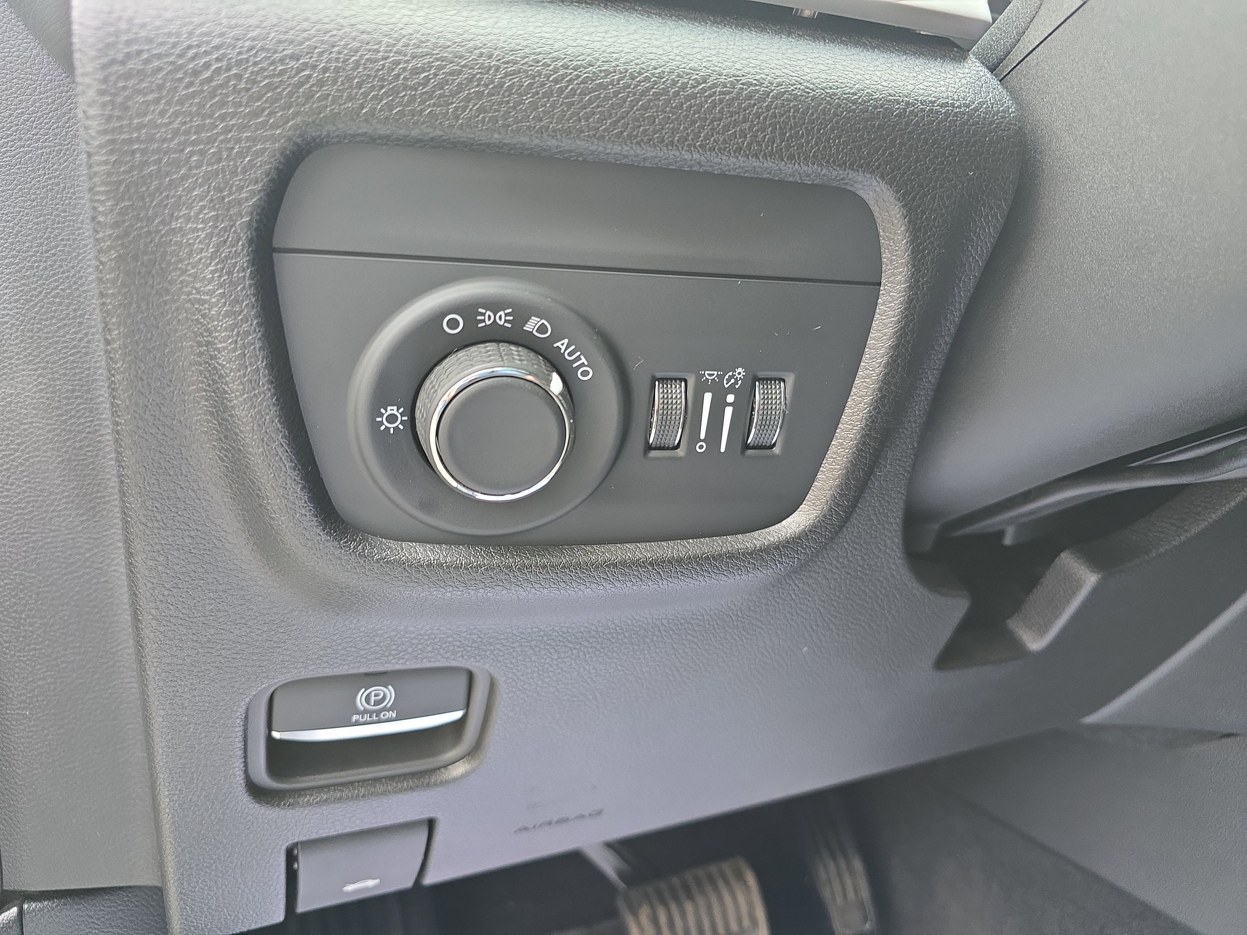 Used 2023 Jeep Grand Cherokee Altitude image 19