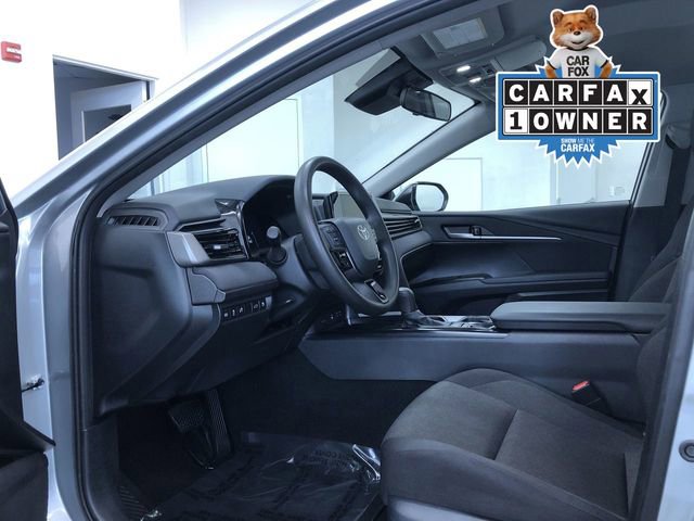 Used 2025 Toyota Camry LE image 2