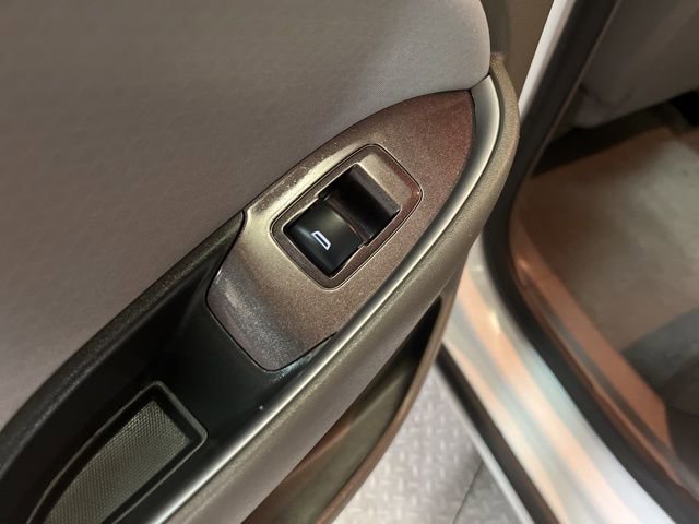 Used 2024 Chevrolet Malibu LT image 46