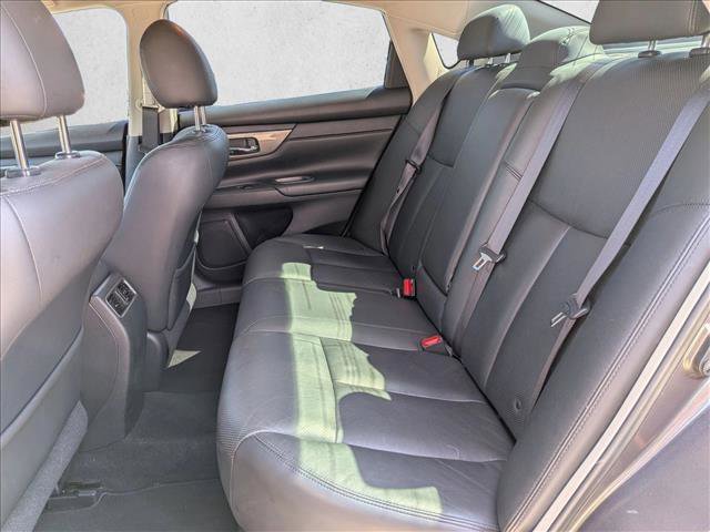 Used 2013 Nissan Altima 2.5 SL w/ Technology Pkg image 20
