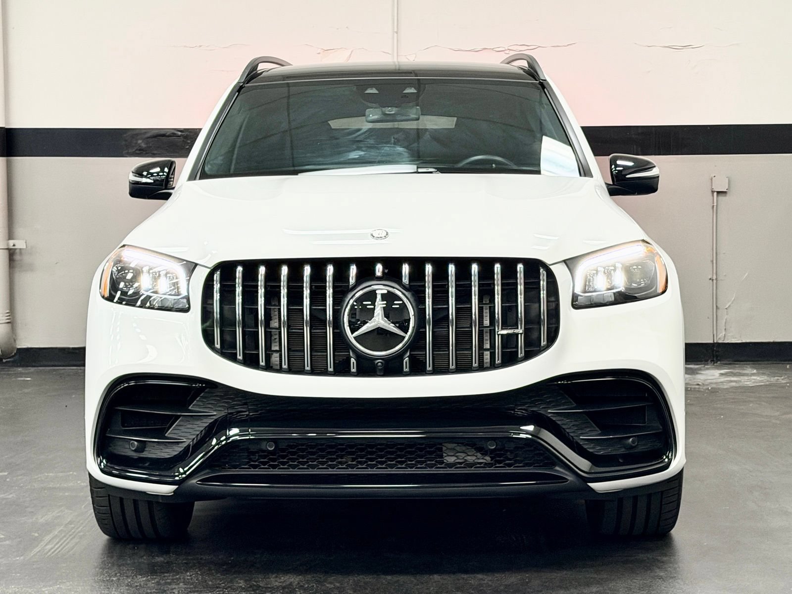 Used 2025 Mercedes-Benz GLS 63 AMG 4MATIC image 6