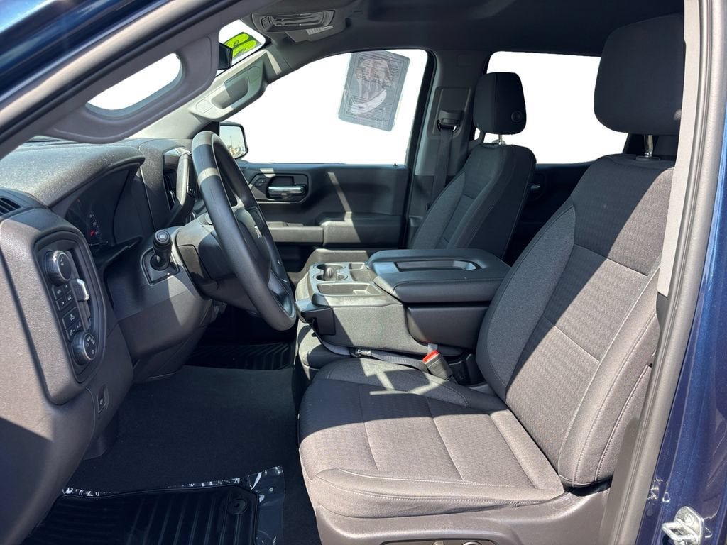 Certified 2023 Chevrolet Silverado 1500 Custom AWD/4WD image 10
