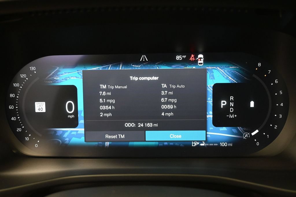 Used 2023 Volvo XC40 B4 Plus w/ Protection Package FWD image 13