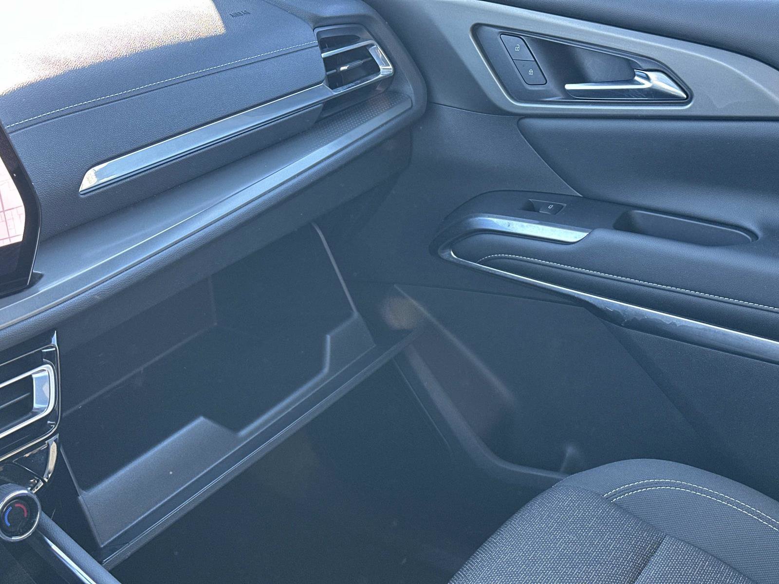 Certified 2024 Chevrolet Traverse LT image 35