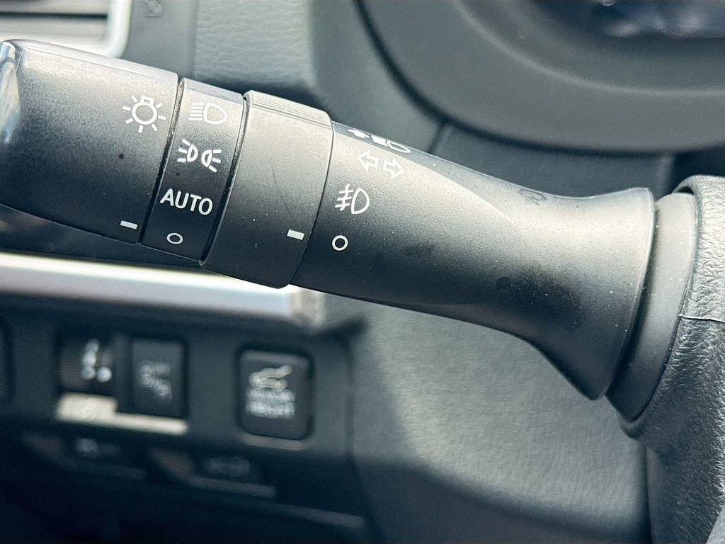 Used 2018 Subaru Forester 2.5i Touring AWD/4WD image 13