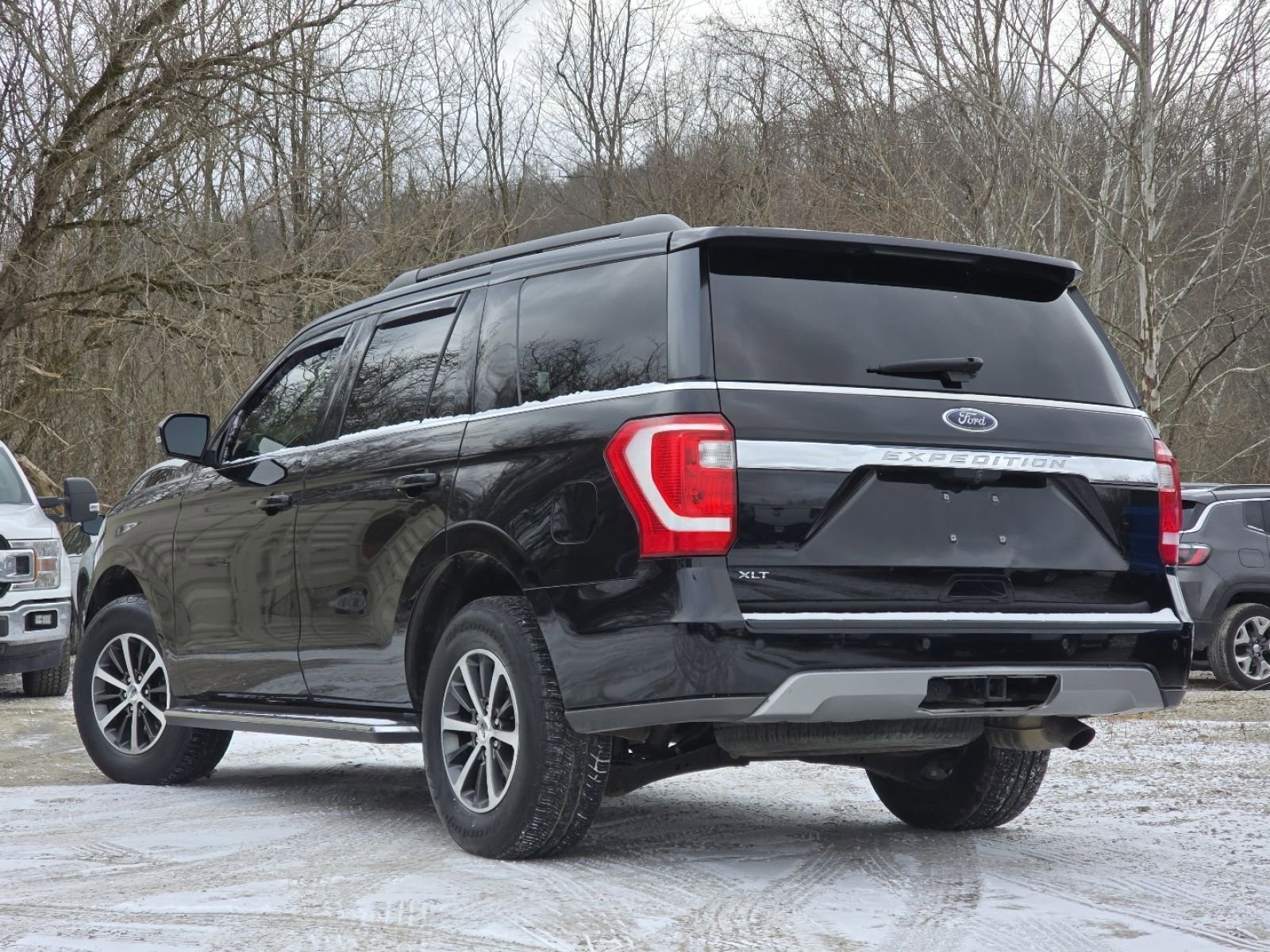 Used 2021 Ford Expedition XLT w/ Equipment Group 202A image 12