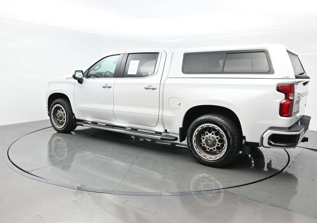 Used 2019 Chevrolet Silverado 1500 High Country w/ Technology Package AWD/4WD image 4
