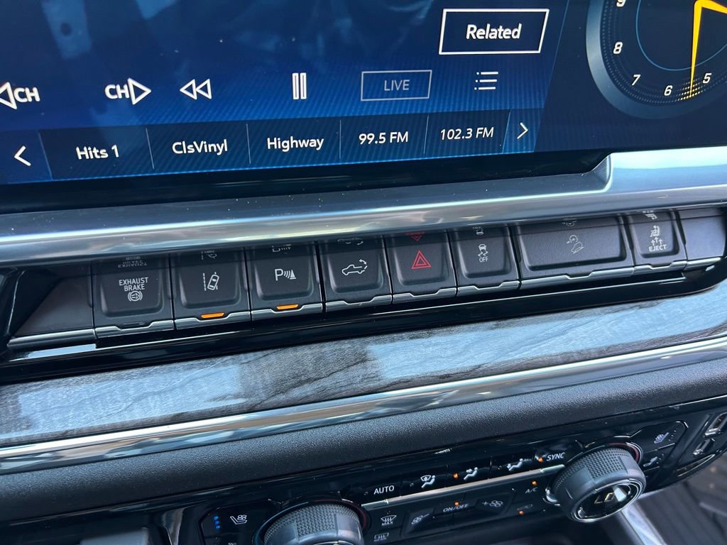 Used 2024 Chevrolet Silverado 3500 LTZ w/ LTZ Convenience Package image 37