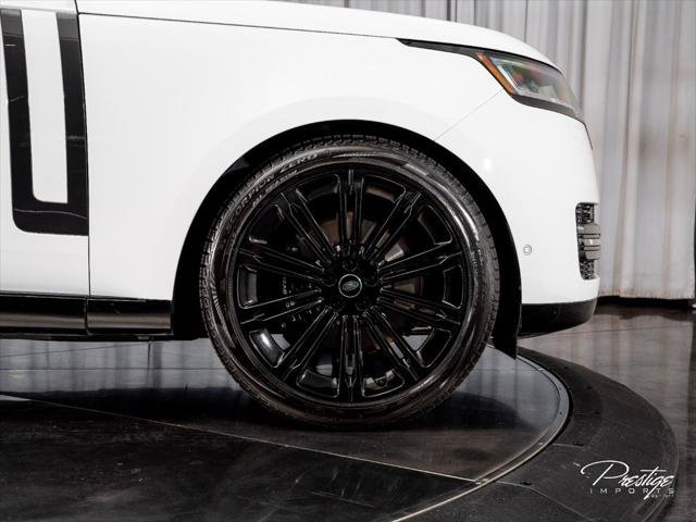 Used 2023 Land Rover Range Rover Long Wheelbase SE AWD/4WD image 16
