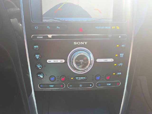 Used 2016 Ford Explorer Platinum AWD/4WD image 32