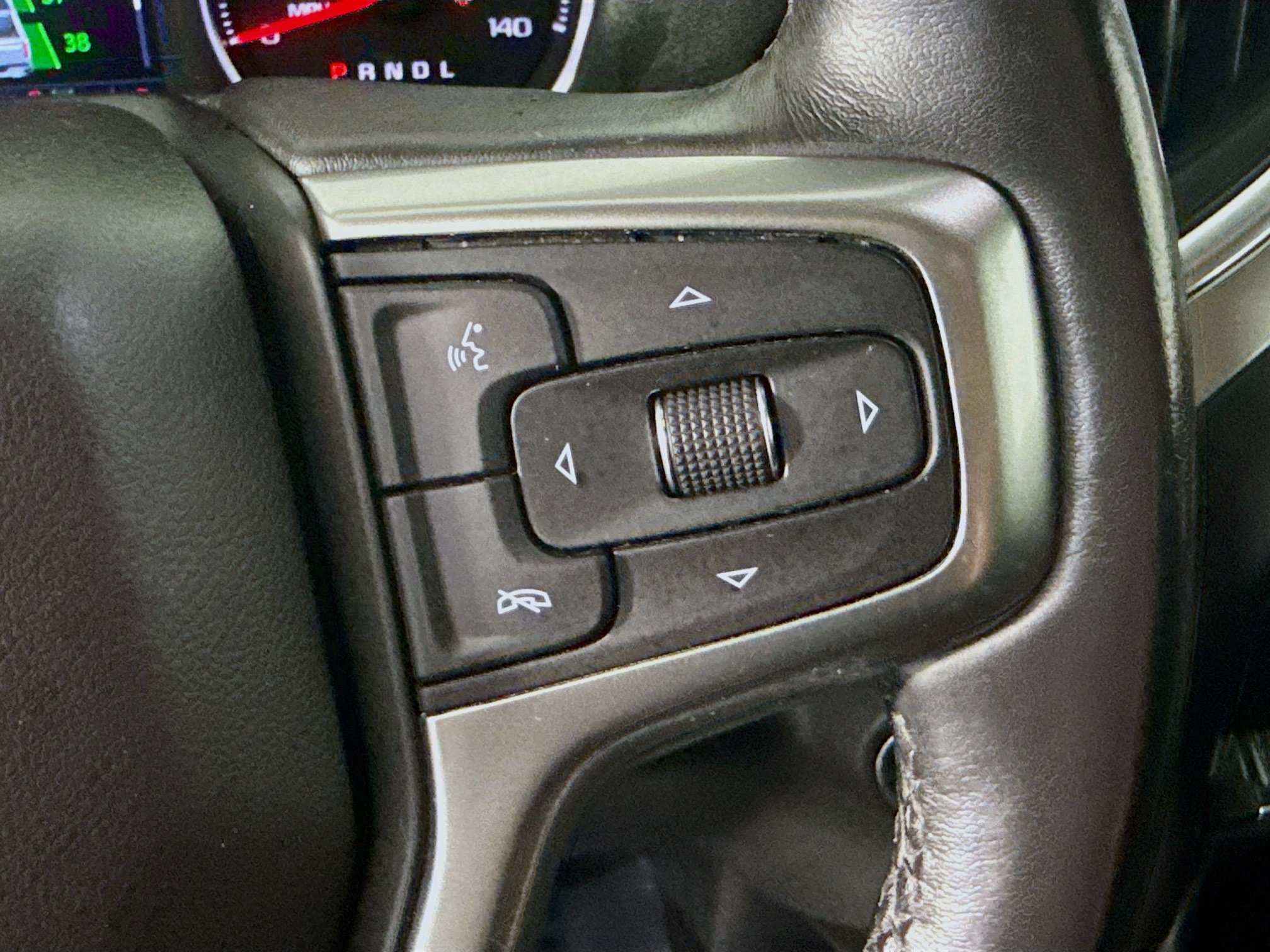 Used 2021 Chevrolet Silverado 1500 LT AWD/4WD image 15