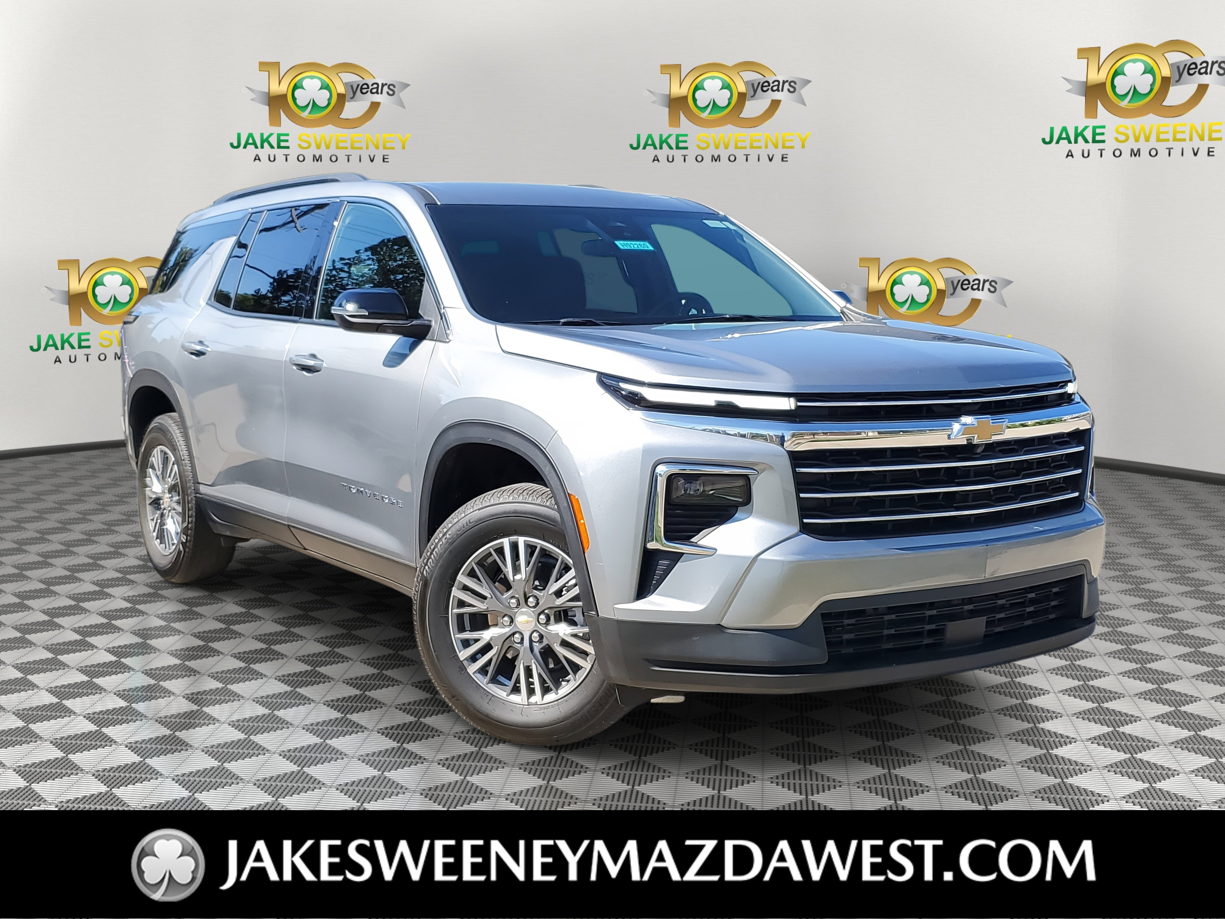 Used 2025 Chevrolet Traverse LT video 1