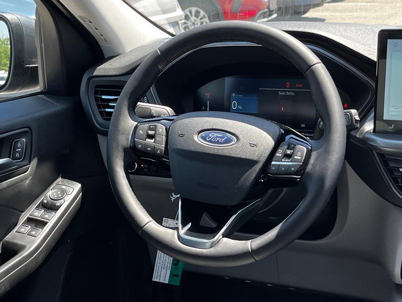New 2025 Ford Escape SE image 7