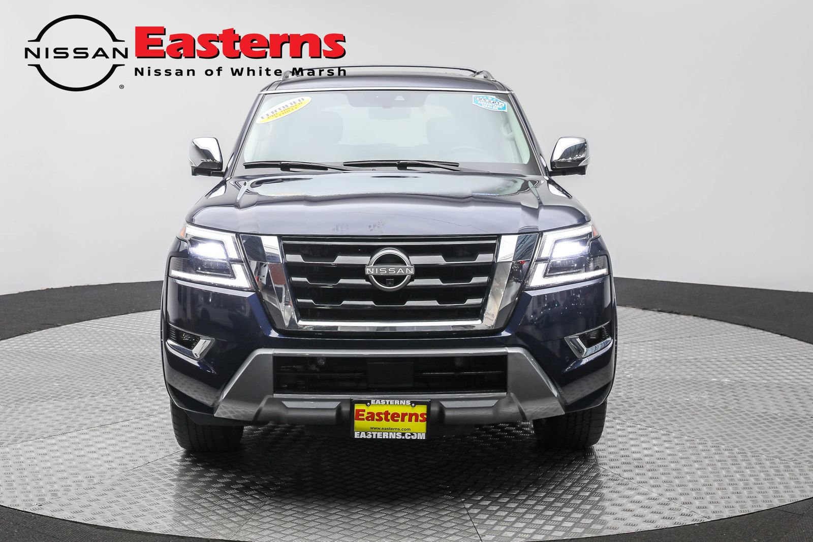 Used 2023 Nissan Armada Platinum w/ Captain's Chairs Package image 2