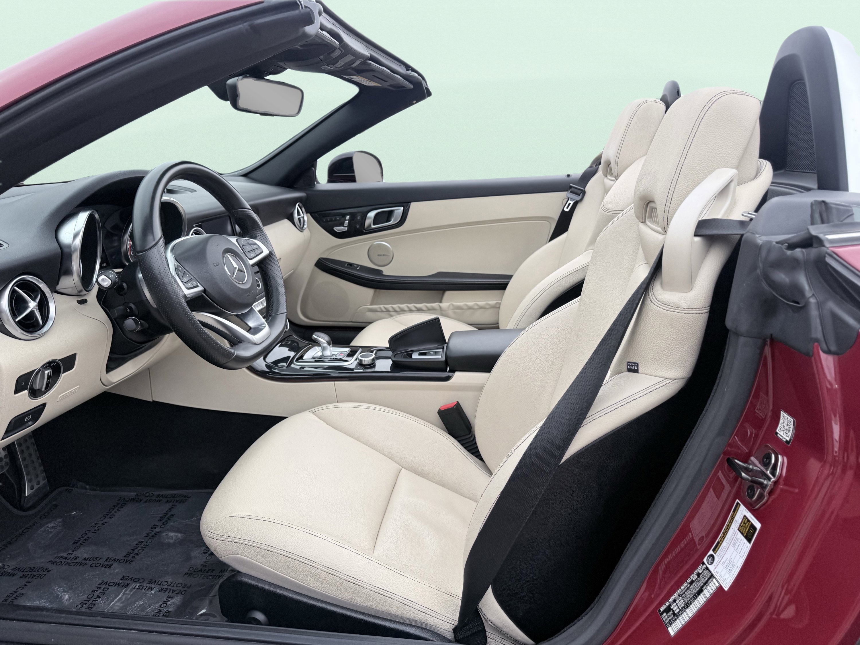 Used 2020 Mercedes-Benz SLC 300 w/ Premium Package image 28