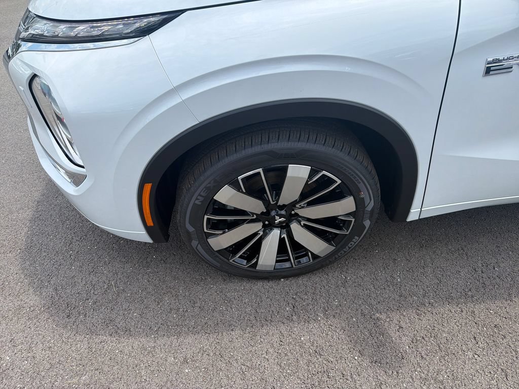 New 2026 Mitsubishi Outlander SEL AWD/4WD image 10