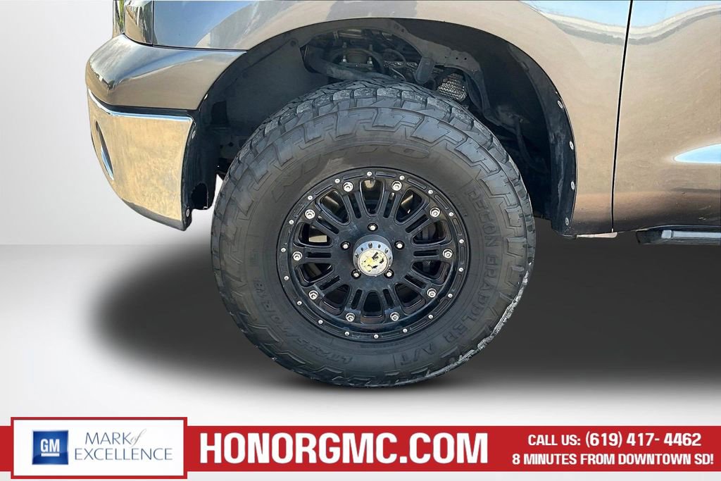 Used 2012 Toyota Tundra 2WD CrewMax w/ Tow Pkg image 31