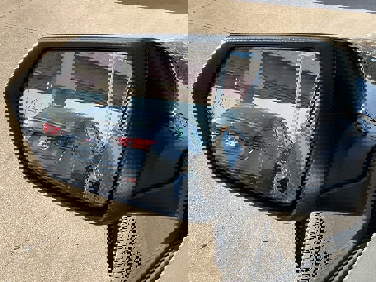 Used 2025 Hyundai Elantra SEL image 11