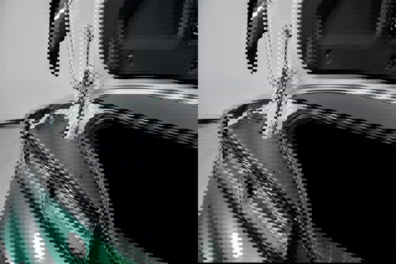 Used 2018 Chevrolet Camaro ZL1 image 16