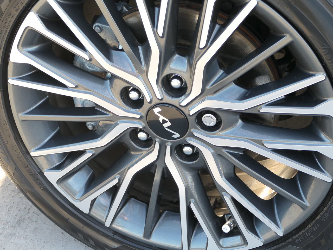 Used 2024 Kia Forte GT-Line w/ GT-Line Premium Package image 10