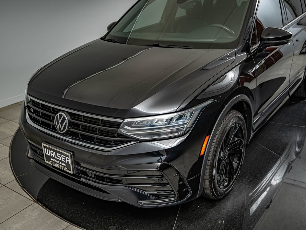 Used 2023 Volkswagen Tiguan SE R-Line FWD image 14