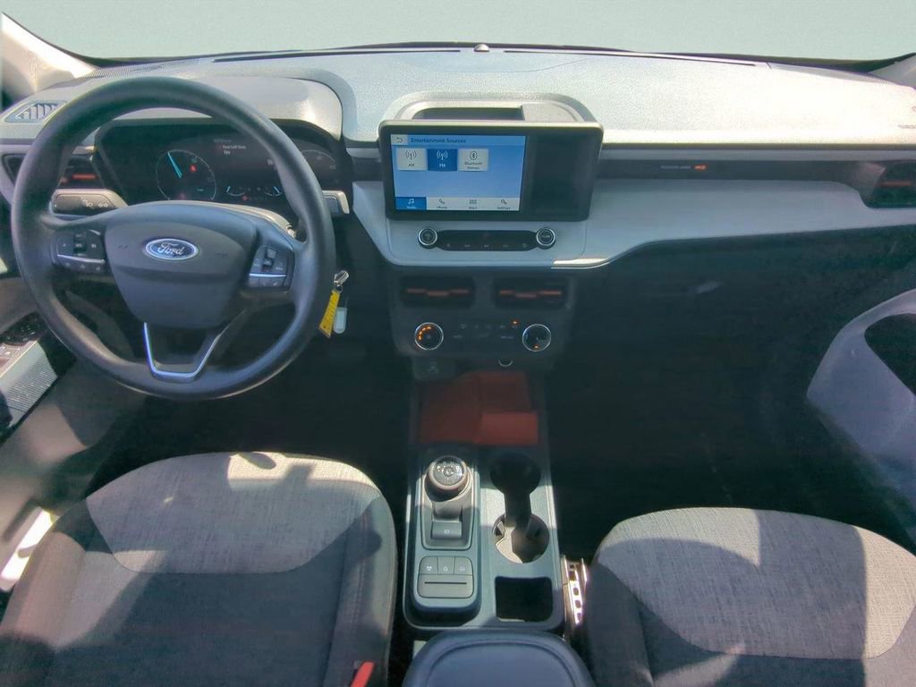 Used 2023 Ford Maverick XLT image 12