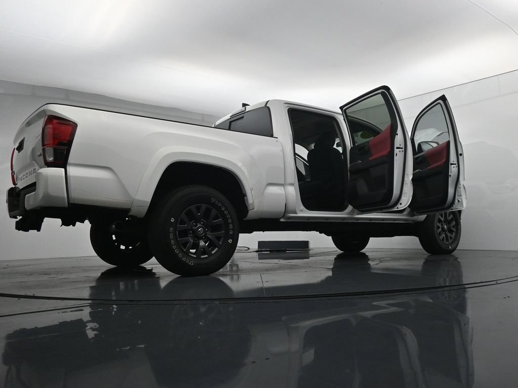 Used 2023 Toyota Tacoma SR5 w/ Technology Package AWD/4WD image 43