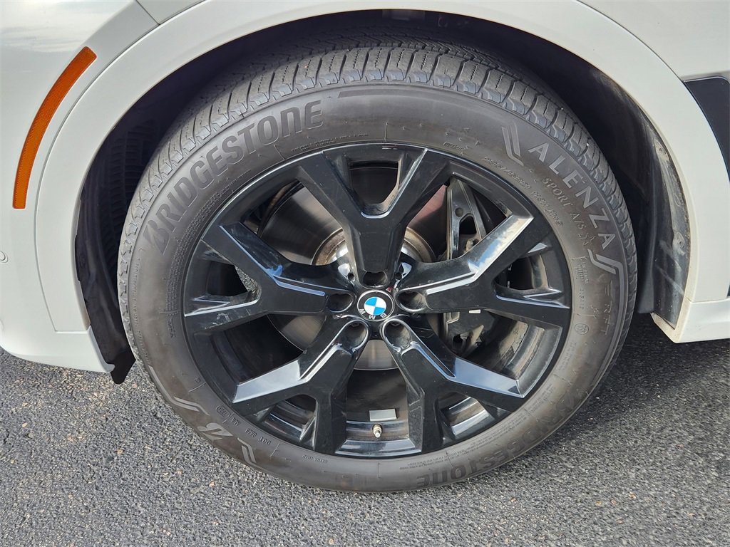 Used 2021 BMW X7 M50i image 20