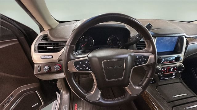 Used 2015 GMC Yukon Denali w/ Premium Package AWD/4WD image 12