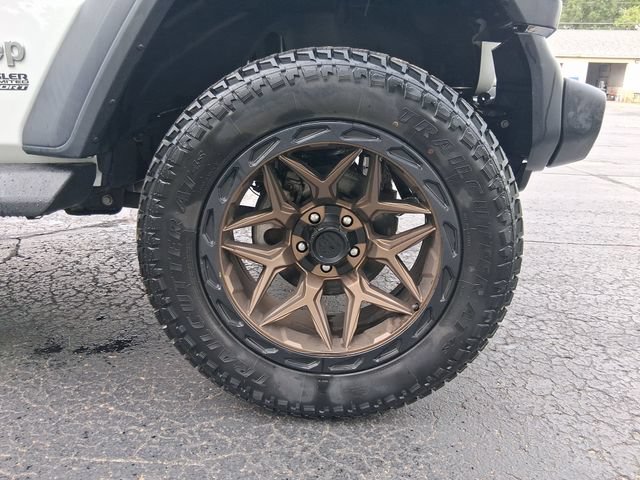 Used 2018 Jeep Wrangler Unlimited Sport AWD/4WD image 9
