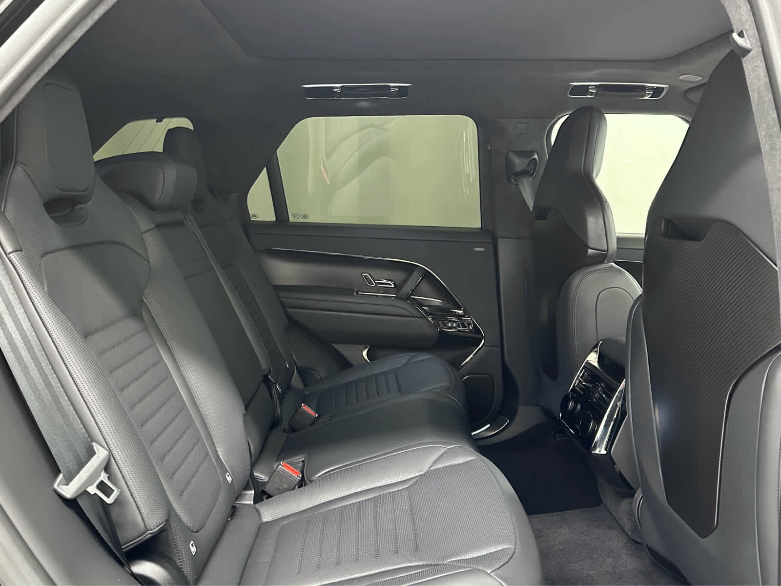 Used 2024 Land Rover Range Rover Sport image 20