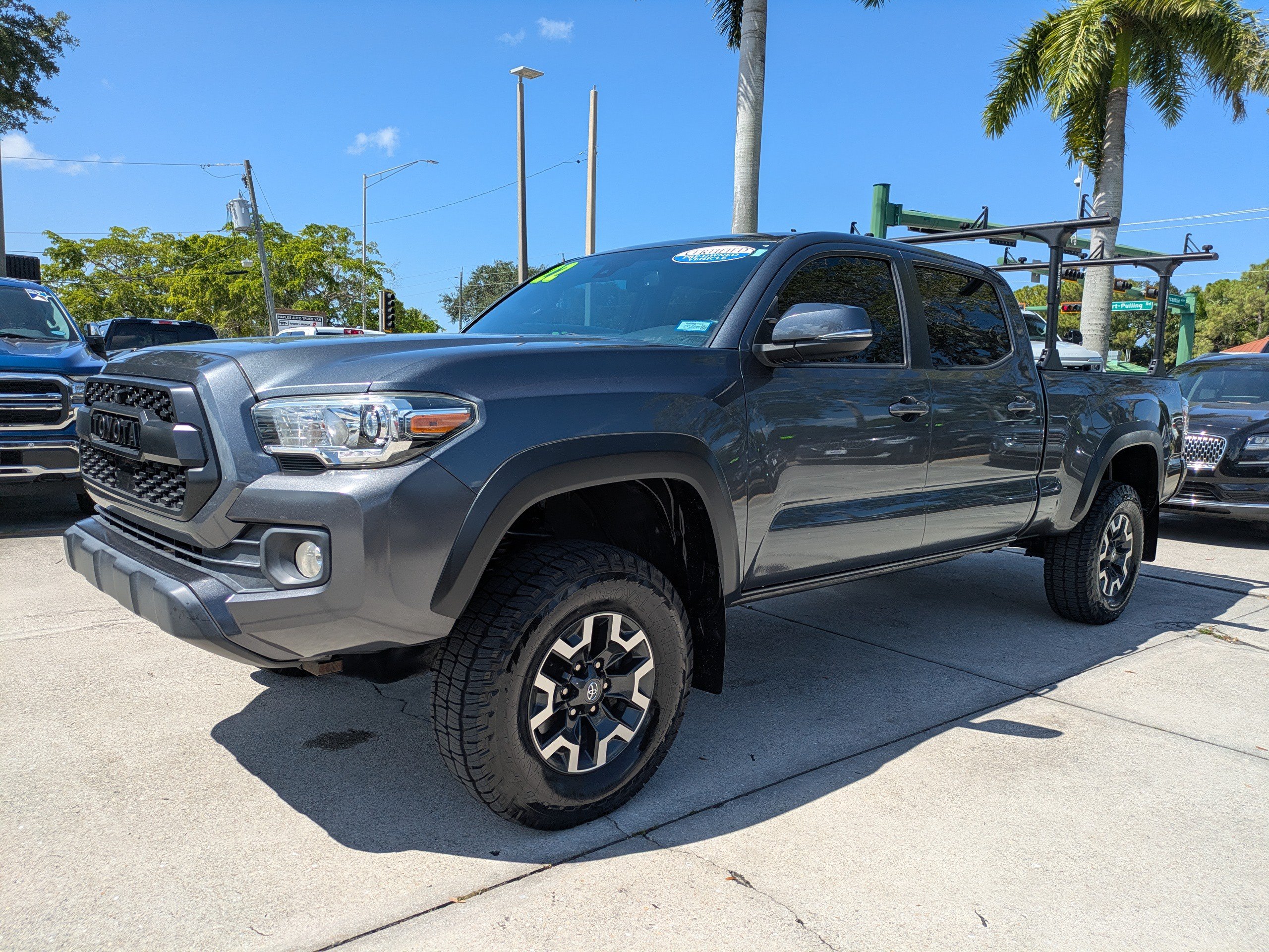 Used 2022 Toyota Tacoma TRD Off-Road w/ Technology Package AWD/4WD image 7