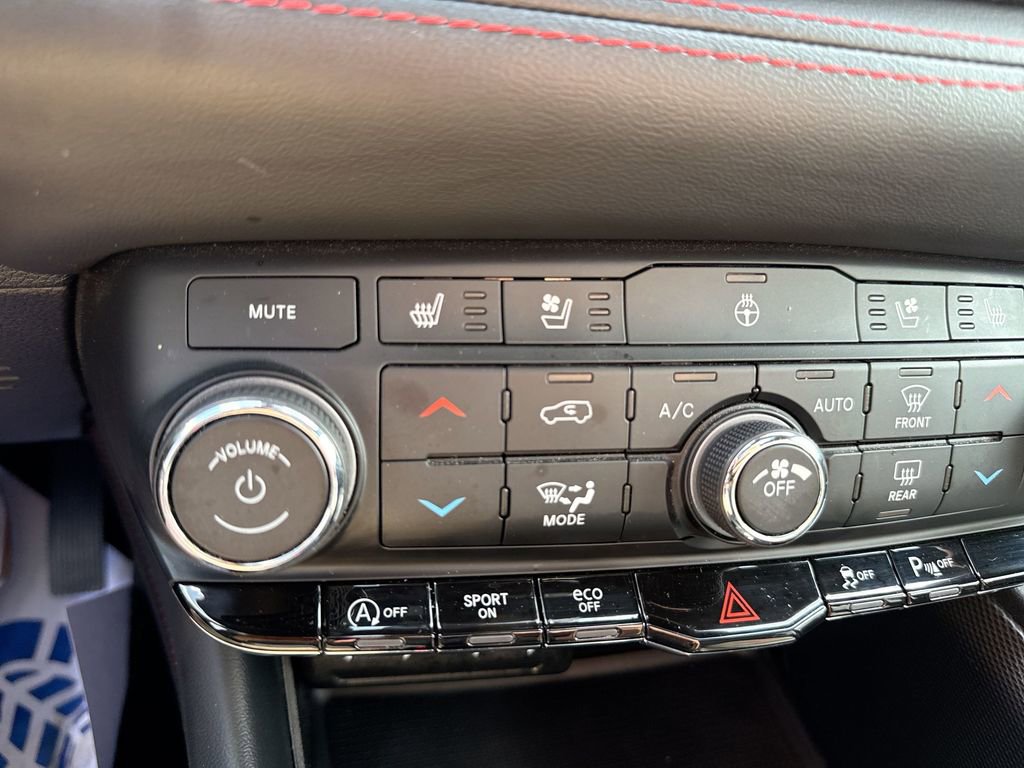Used 2024 Dodge Durango GT AWD/4WD image 36