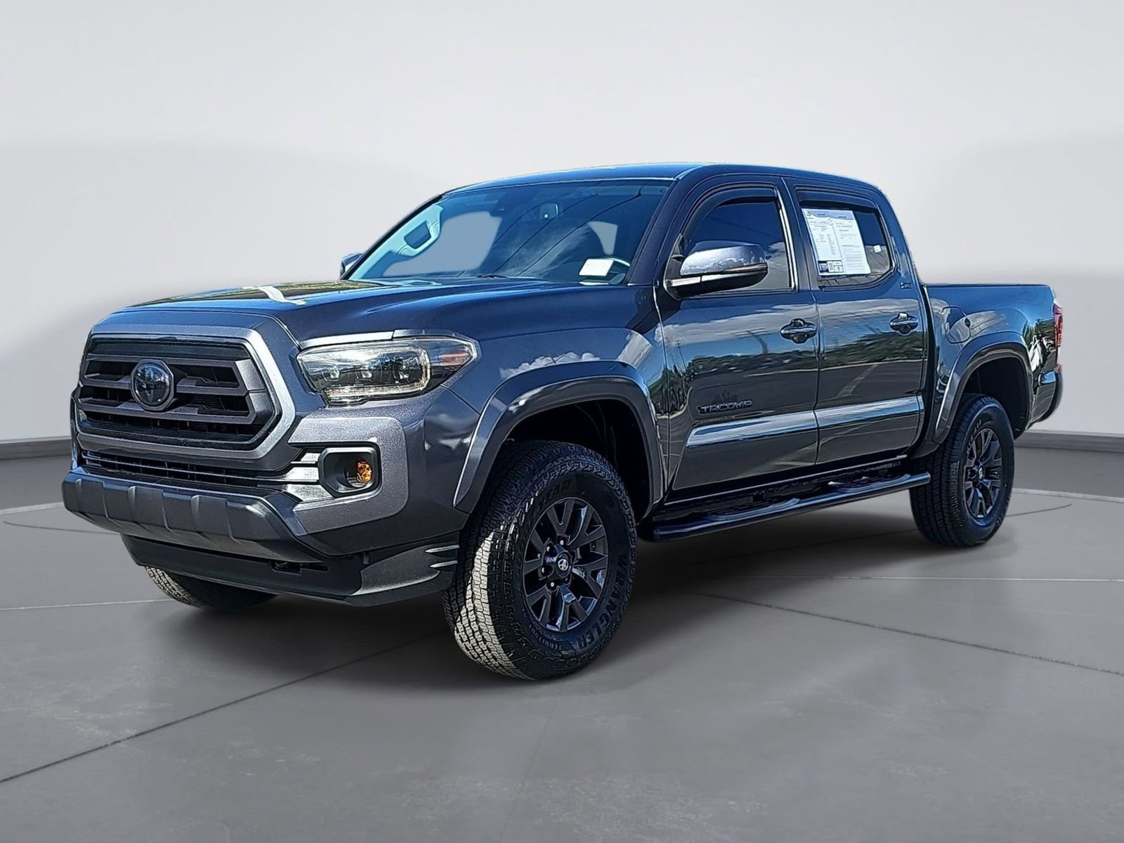 Used 2020 Toyota Tacoma SR5 RWD image 7