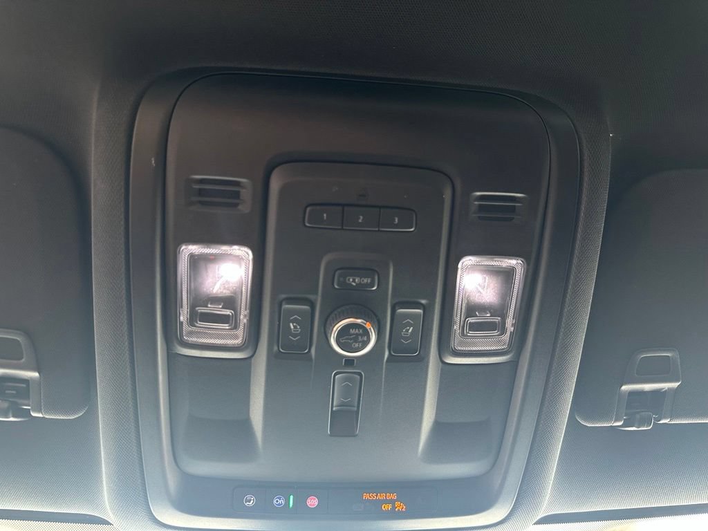 Used 2023 Chevrolet Tahoe High Country AWD/4WD image 26