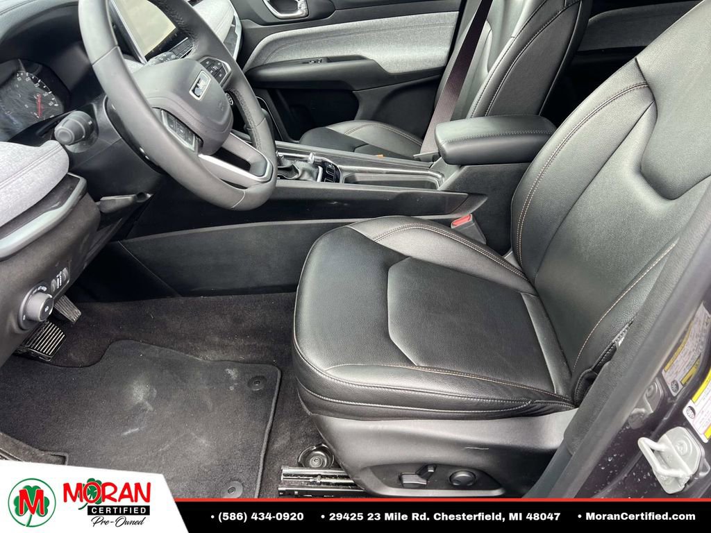 Used 2024 Jeep Compass Latitude AWD/4WD image 16