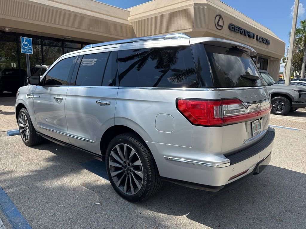 Used 2018 Lincoln Navigator Select image 5