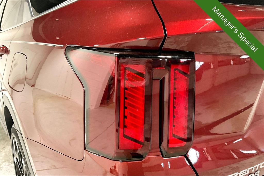 Used 2025 Kia Sorento EX w/ Panoramic Sunroof Package FWD image 39
