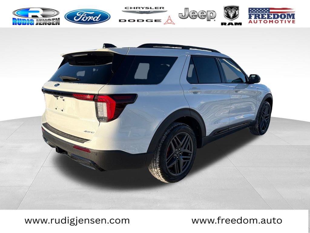 New 2026 Ford Explorer ST-Line w/ ST-Line Street Pack image 5